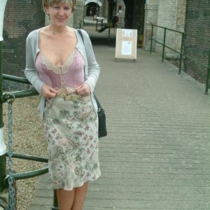 Brigitte - rencontre-Cougar-Arles