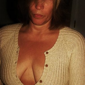 Caroline - rencontre-Milf-Saint-Germain-en-Laye