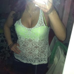 43 ans et j’en peux plus des mecs qui savent pas causer ! Loubna - rencontre-Beurette-Six-Fours-les-Plages