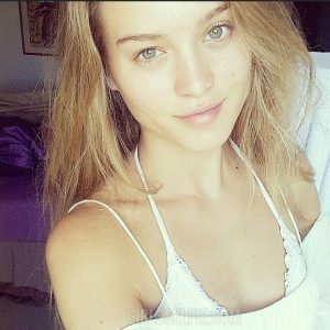 Envie d’un moment chaud après la routine Elina - rencontre-Teen-Auxerre
